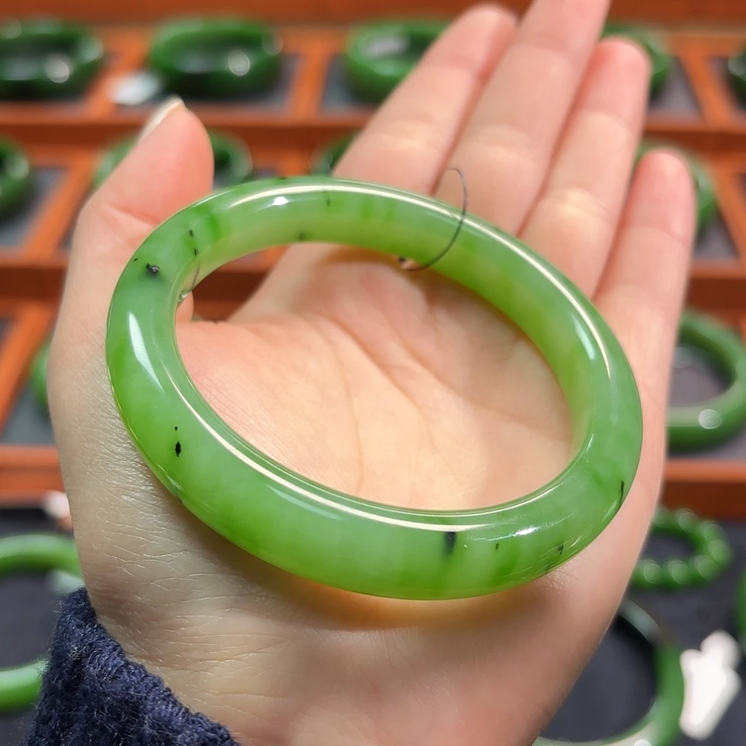 和田玉（碧玉）未镶嵌手镯乌兰海/苹果绿