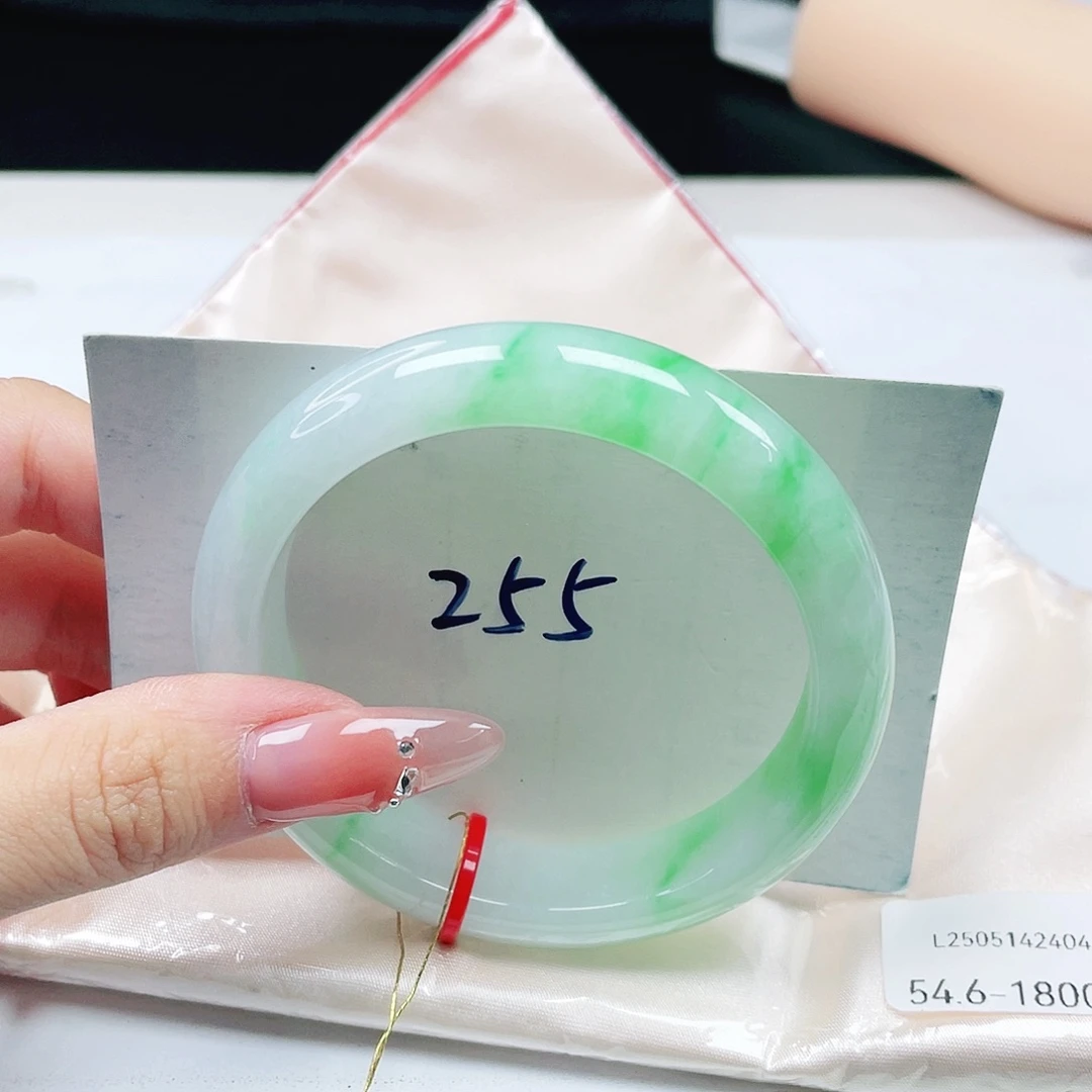 未镶嵌手镯翡翠54+