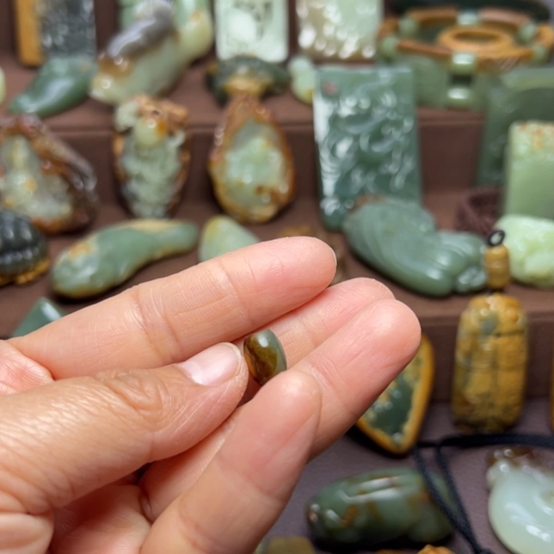 【闪购商品】岫岩河磨玉（透闪石质玉）未镶嵌颈饰念***3