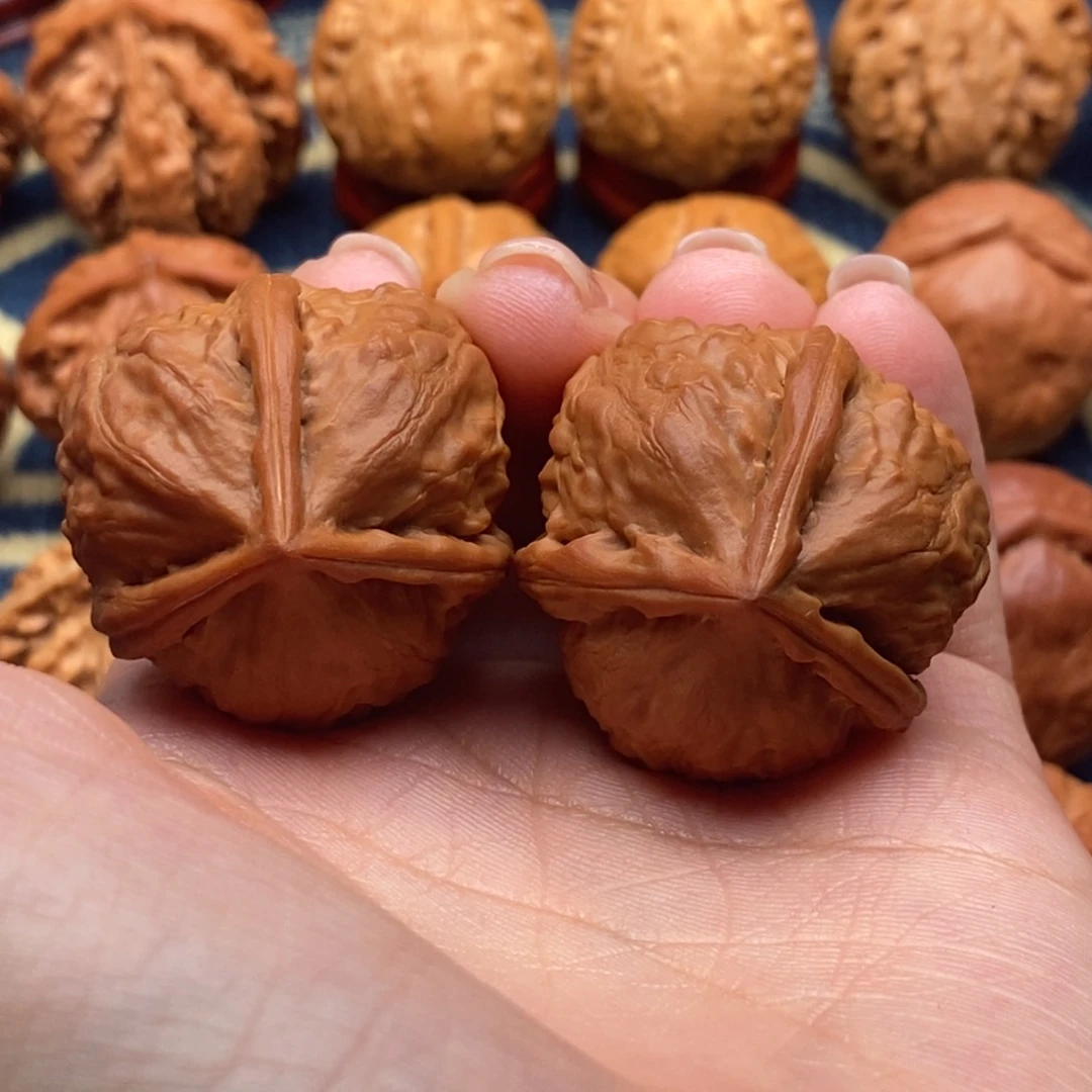 文玩核桃把件精品三棱