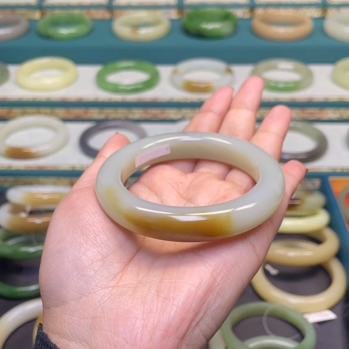 和田玉手镯未镶嵌55