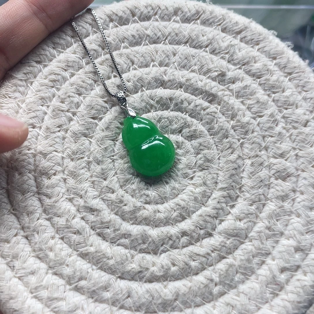 翡翠未镶嵌颈饰翡翠吊坠