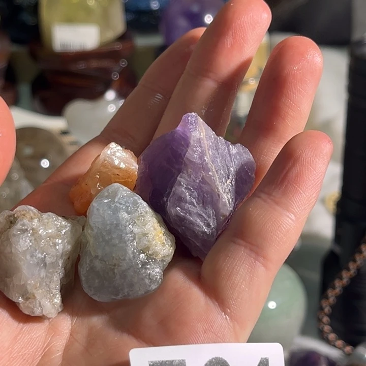 未镶嵌水晶大型摆件（非配饰）