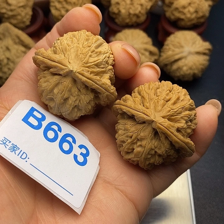 把件文玩核桃三角白4.0，