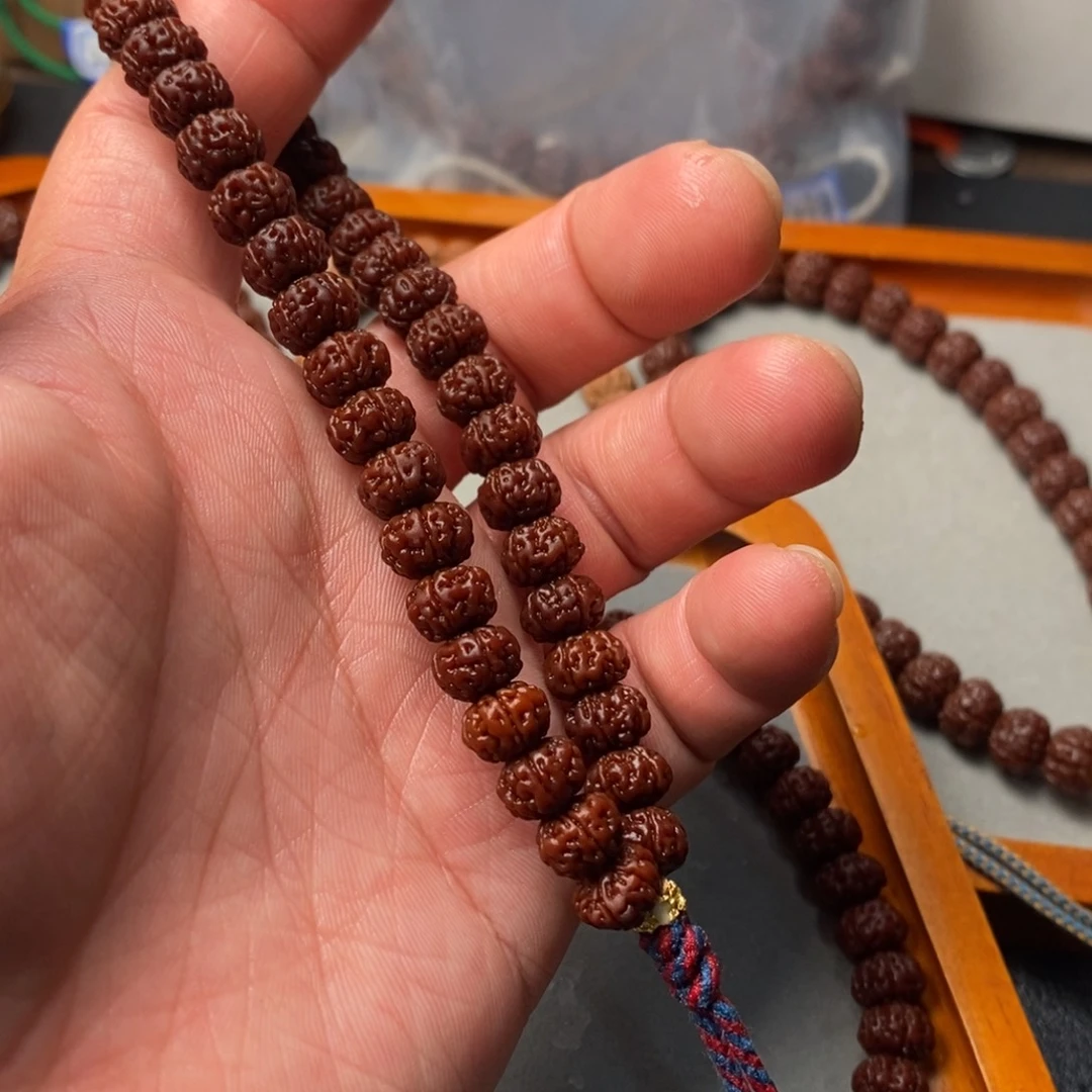 L***生吊坠金刚菩提老树王