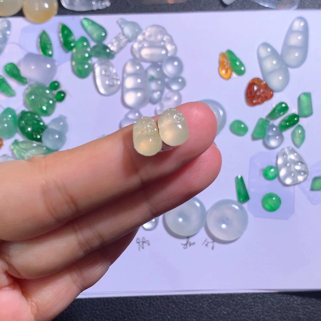 翡翠未镶嵌颈饰翡翠