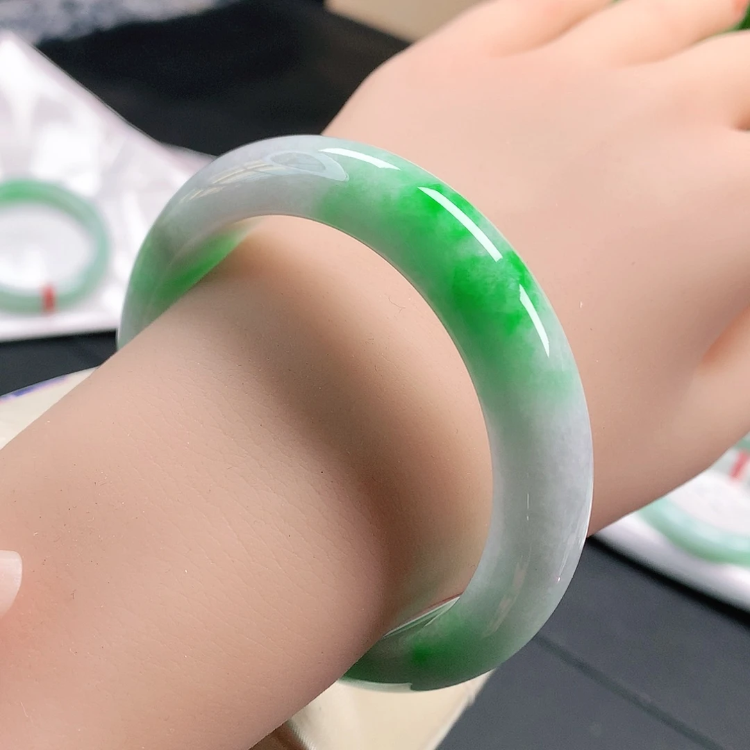 翡翠手镯未镶嵌天然翡翠手镯56