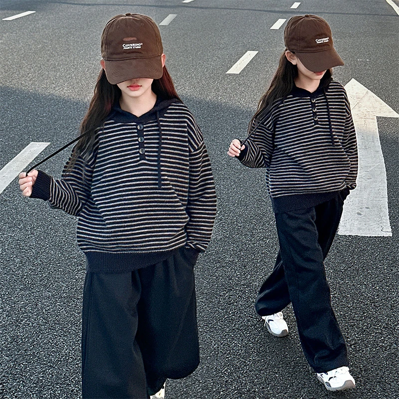 女大童秋装条纹连帽套装洋气时髦儿童长袖针织衫休闲弯刀裤两件套