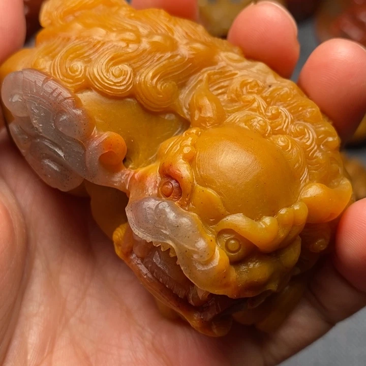 石英质玉（黄龙玉）合金颈饰