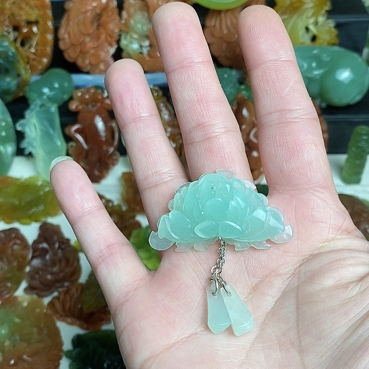 未镶嵌蛇纹石玉颈饰