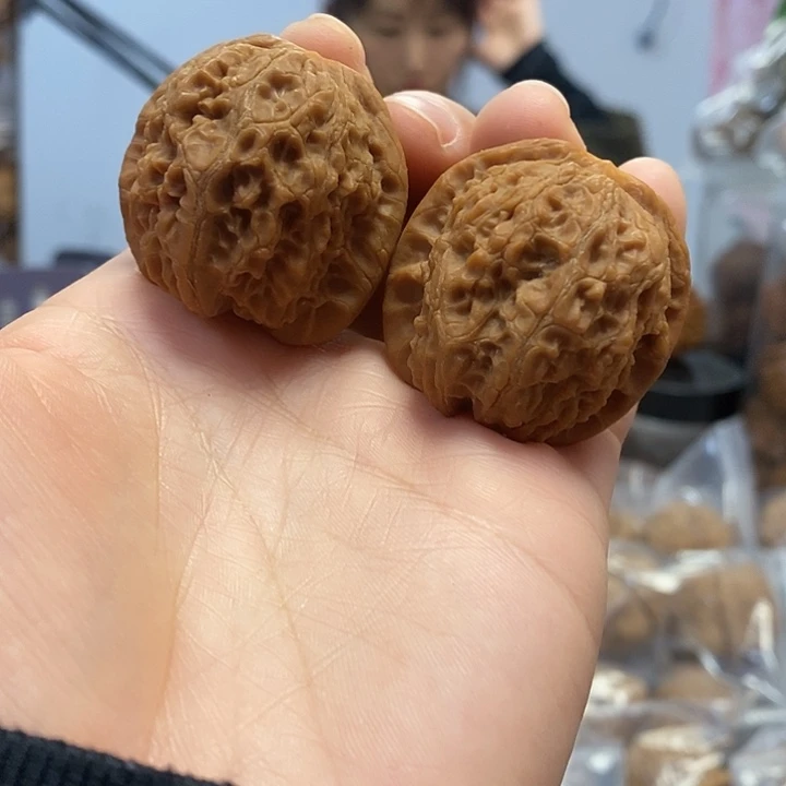 把件文玩核桃37血麒麟牛津底红修