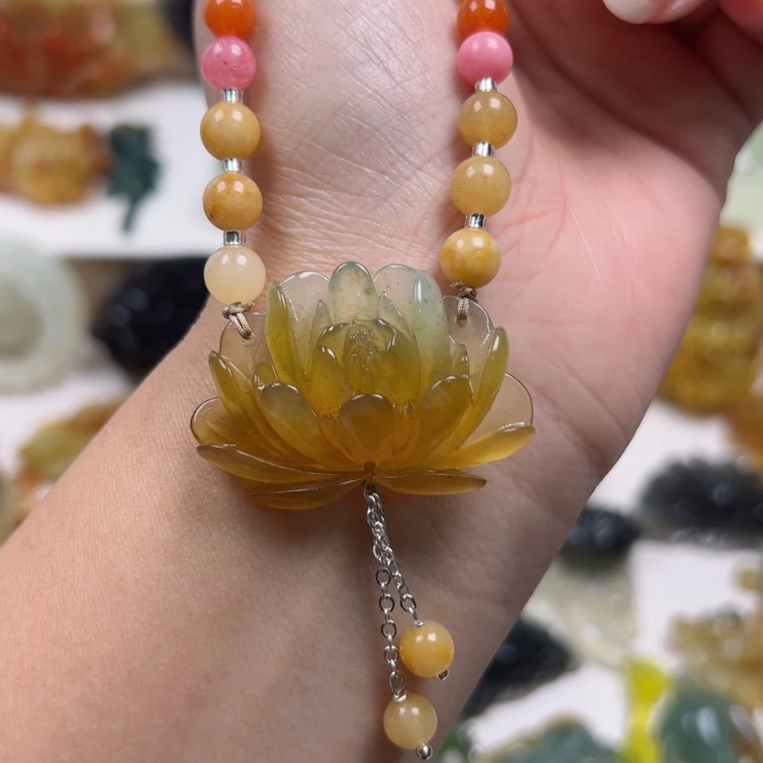 蛇纹石玉未镶嵌颈饰