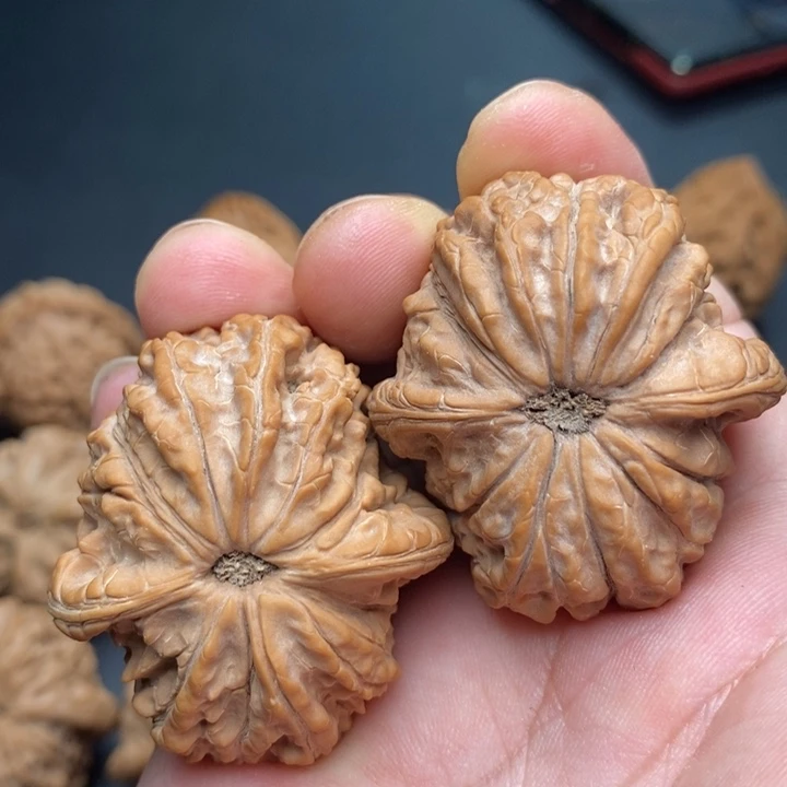 【闪购商品】岁****刷文玩得开心的不得了，文