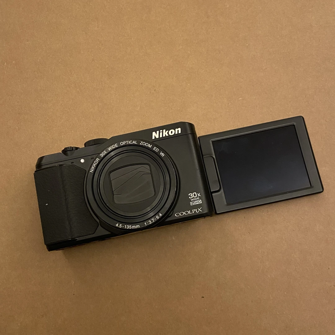 95新 Nikon/尼康 尼康s9900 翻转屏 大长焦 no质量问题no退换