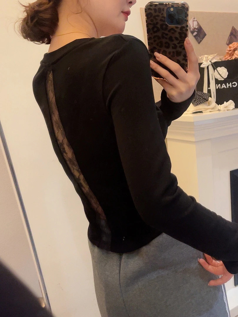 老赵服饰 设计款后背蕾丝拼接上衣 21AU3092