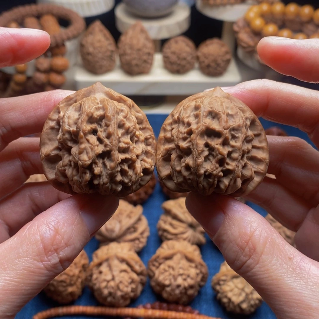 吊坠桃核梨木台核桃39