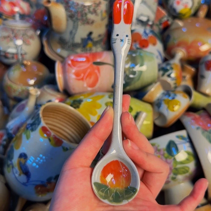 瓷片手工手绘陶瓷细微不一样