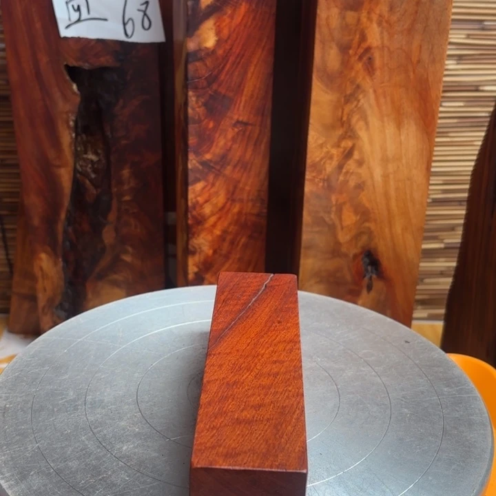 大***强大叶紫檀（黑酸枝木类）