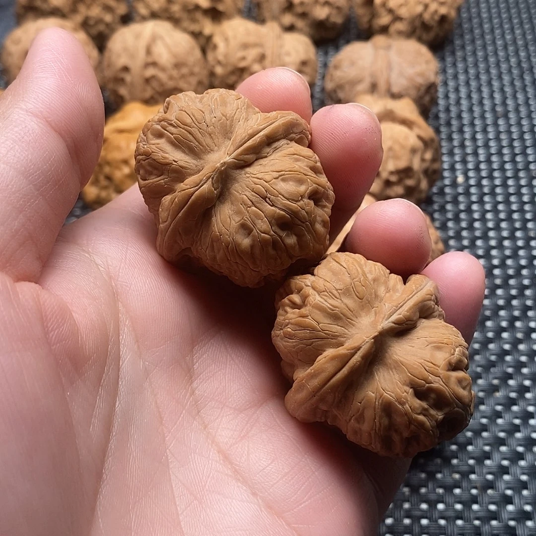 C***Z文玩核桃吊坠核桃