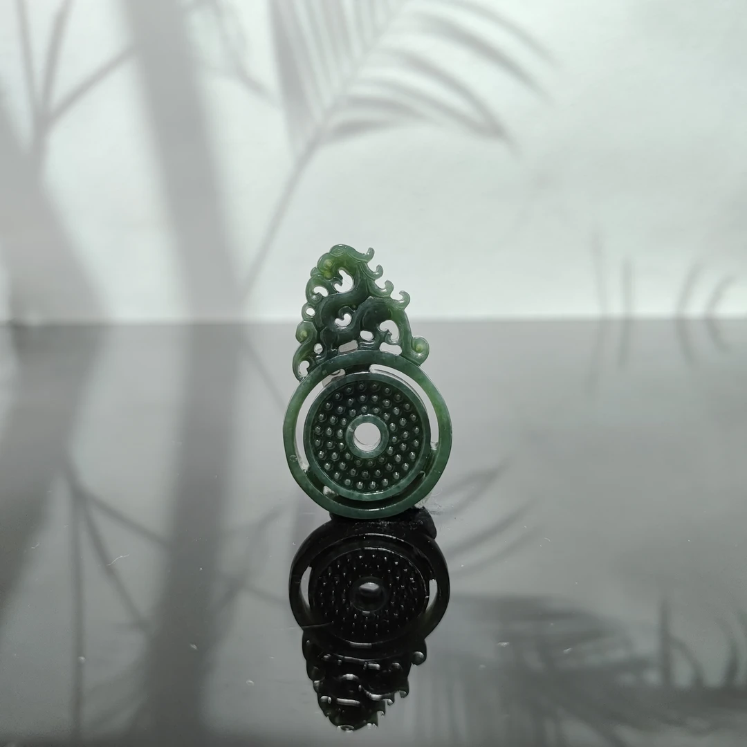 R和田玉仿古龙吊坠0100