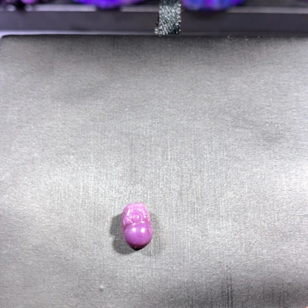 苏纪石（舒俱来）未镶嵌南非舒俱来紫罗兰色系貔貅单珠