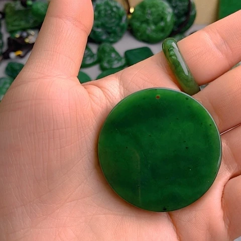 未镶嵌和田玉挂件龙****号大圆牌