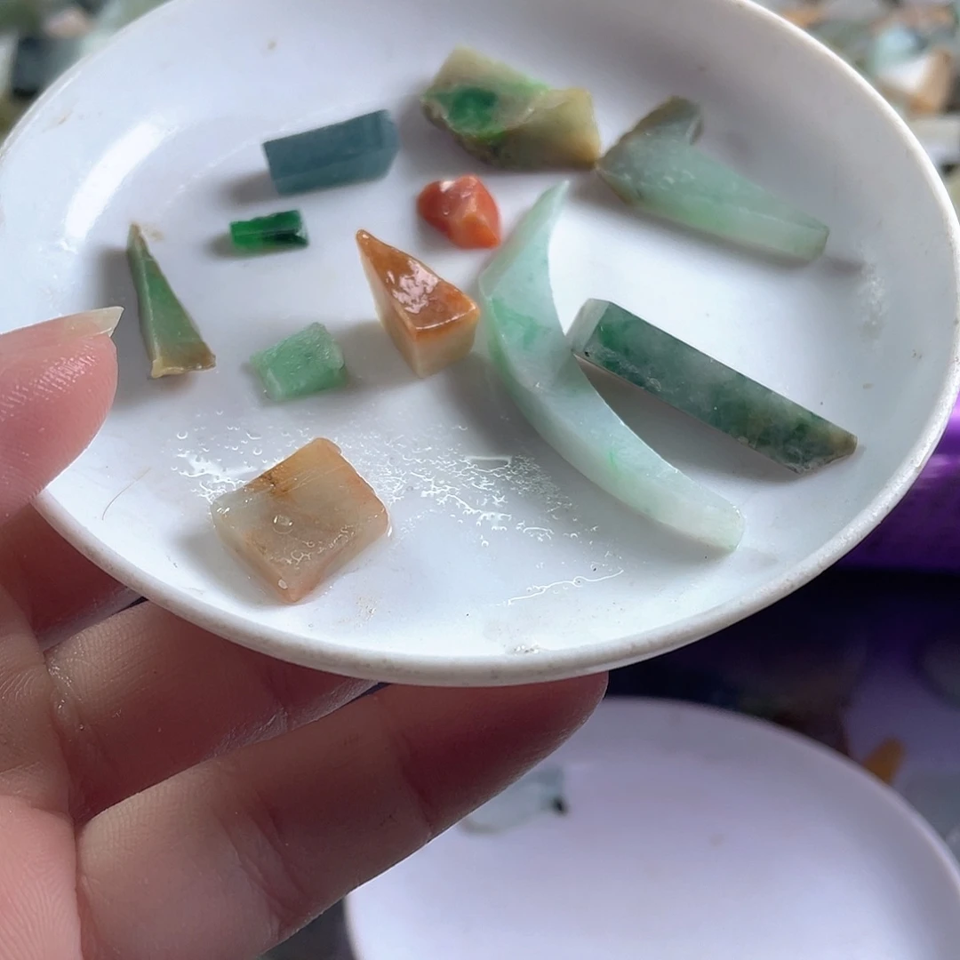 颈饰未镶嵌翡翠a