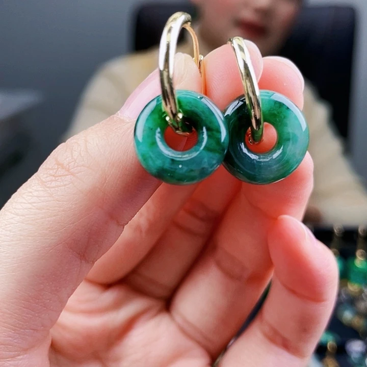 翡翠耳饰未镶嵌饰品