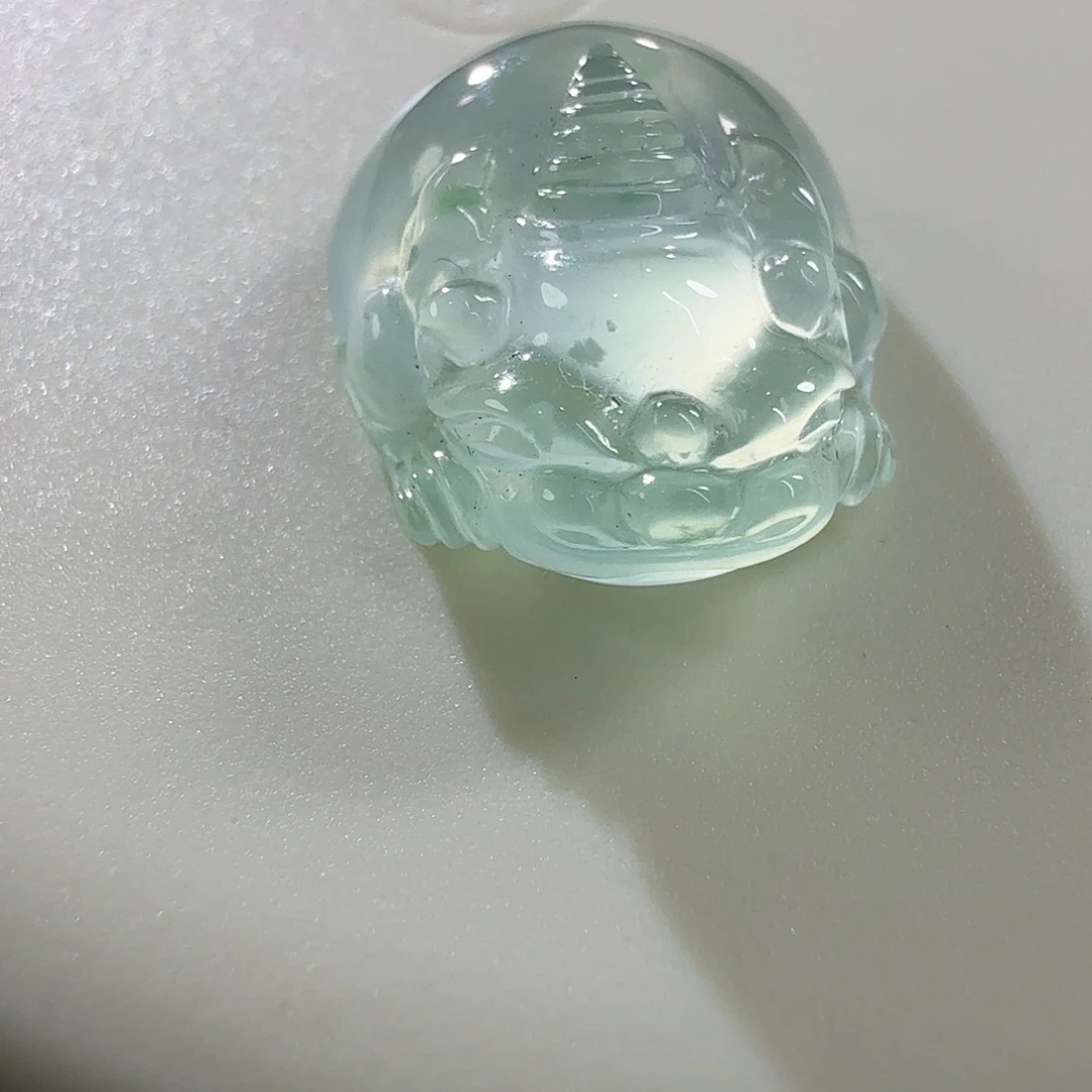 翡翠未镶嵌颈饰貔貅