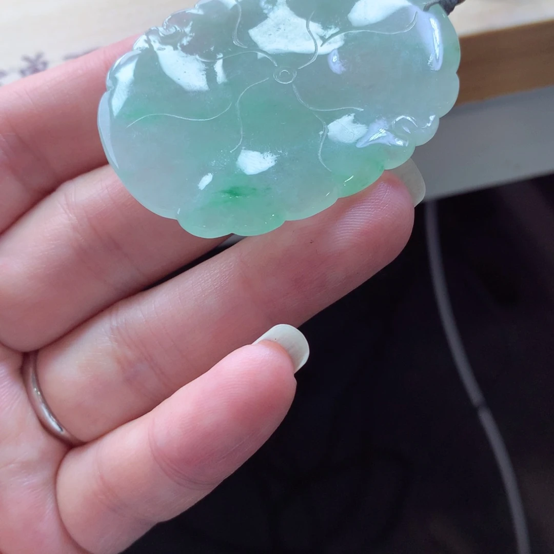 翡翠颈饰未镶嵌吊坠