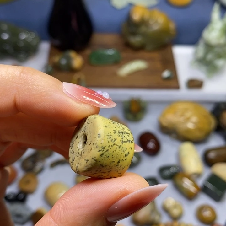 岫岩河磨玉（透闪石质玉）未镶嵌挂件