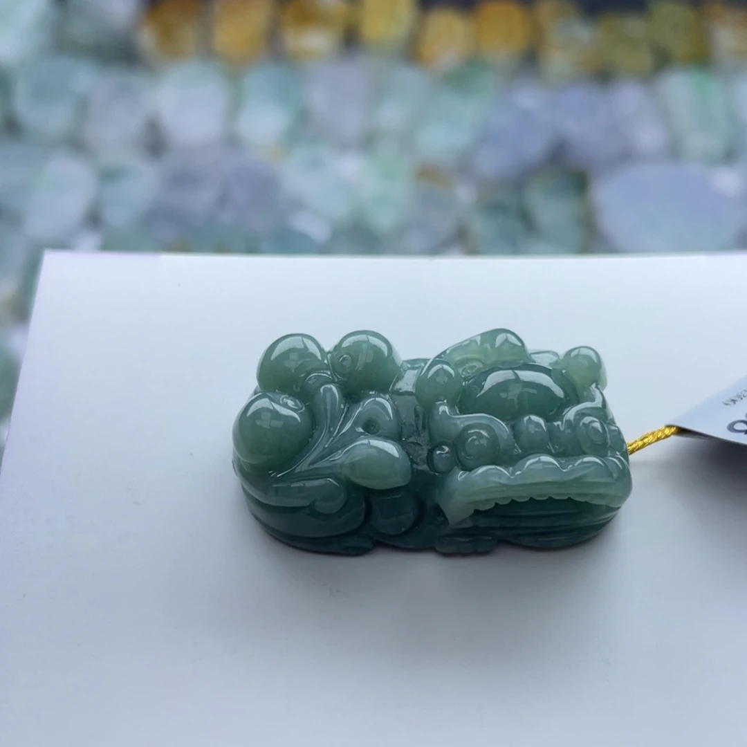 翡翠颈饰未镶嵌貔貅