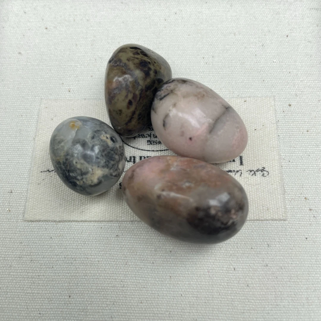 多样性发货家居天然原石摆件天然水晶盆景石马达加斯马粉