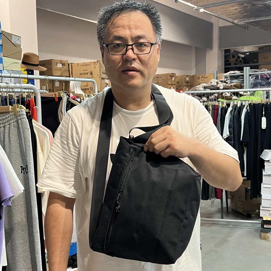 大容量包包旅行包包斜跨包