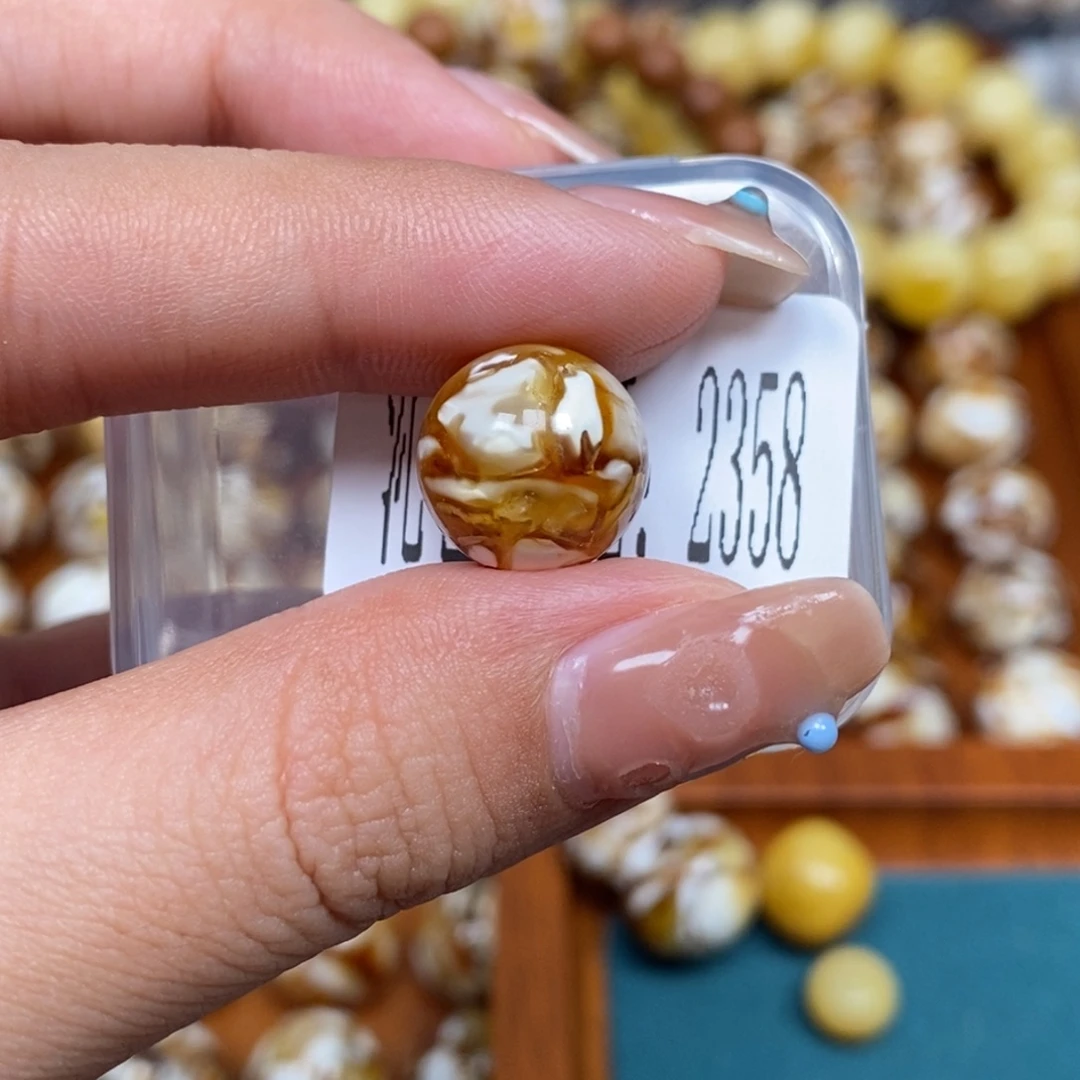 沁色蜜蜡未镶嵌2358