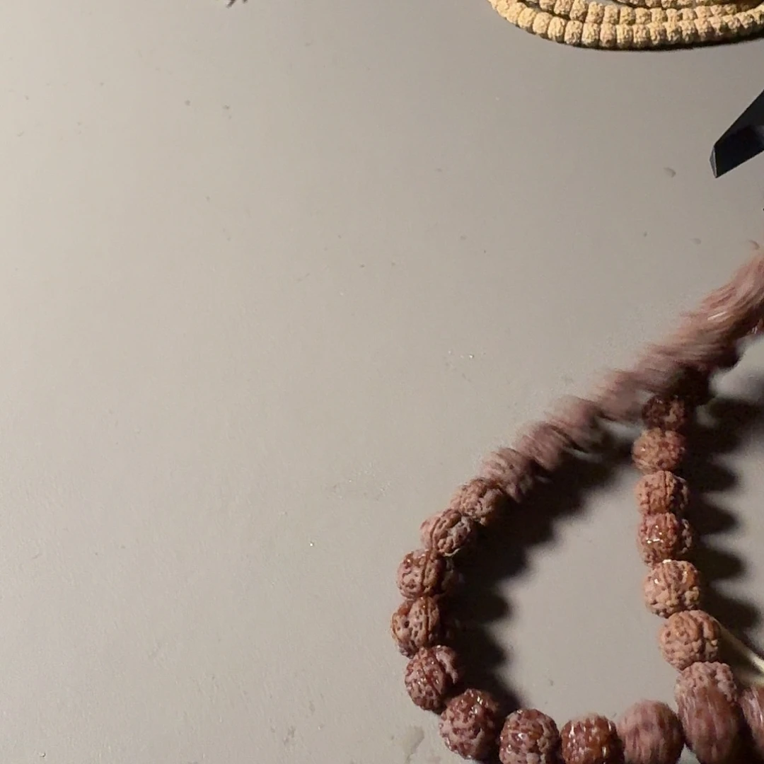 金刚菩提吊坠玉梅花