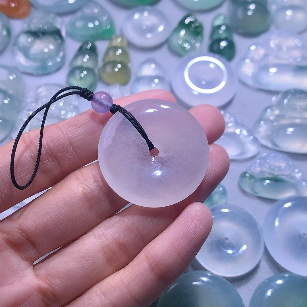 【闪购商品】翡翠颈饰未镶嵌扣