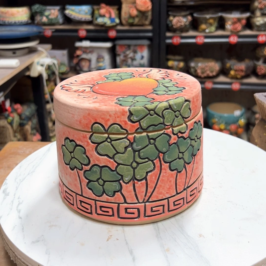 红陶幸运草，茶叶罐