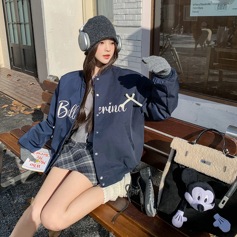 美式复古字母刺绣蝴蝶结羽绒服女冬季新款独特别致90白鸭绒棒球服