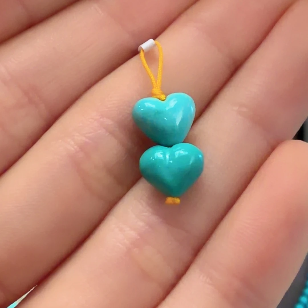 绿松石未镶嵌颈饰