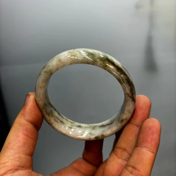 缅甸翡翠天然A货手镯