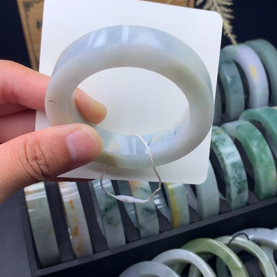 定制翡翠手镯未镶嵌定制手镯
