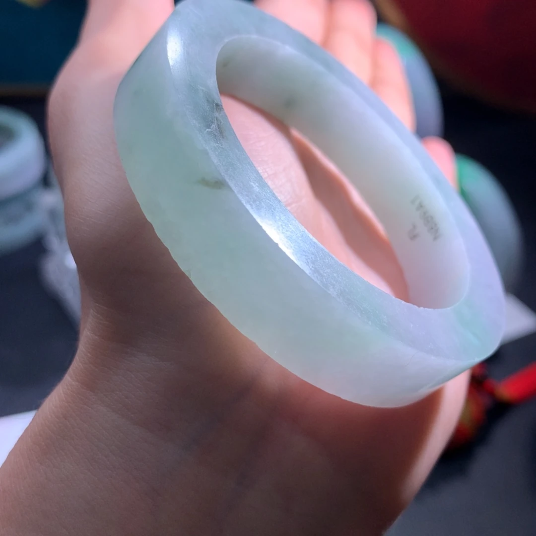 未镶嵌特价大漏定制翡翠