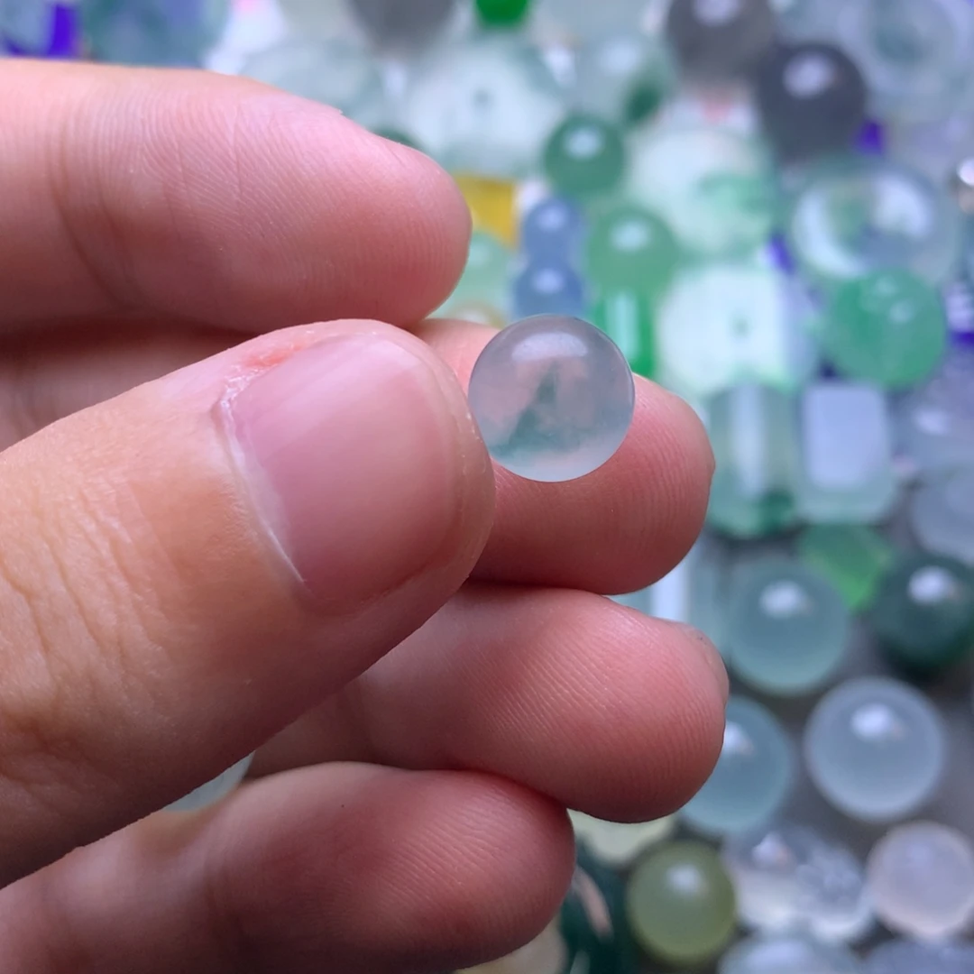 定制翡翠未镶嵌挂件