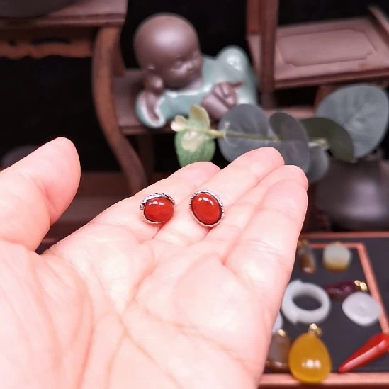 菀***菀南红玛瑙银S925镶嵌耳饰