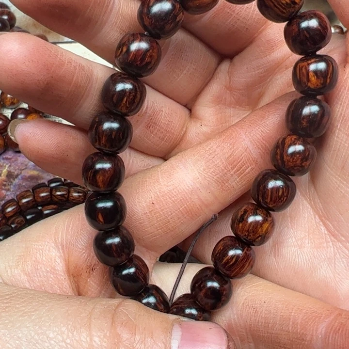 藤类海南红降10老型黑金底天花板