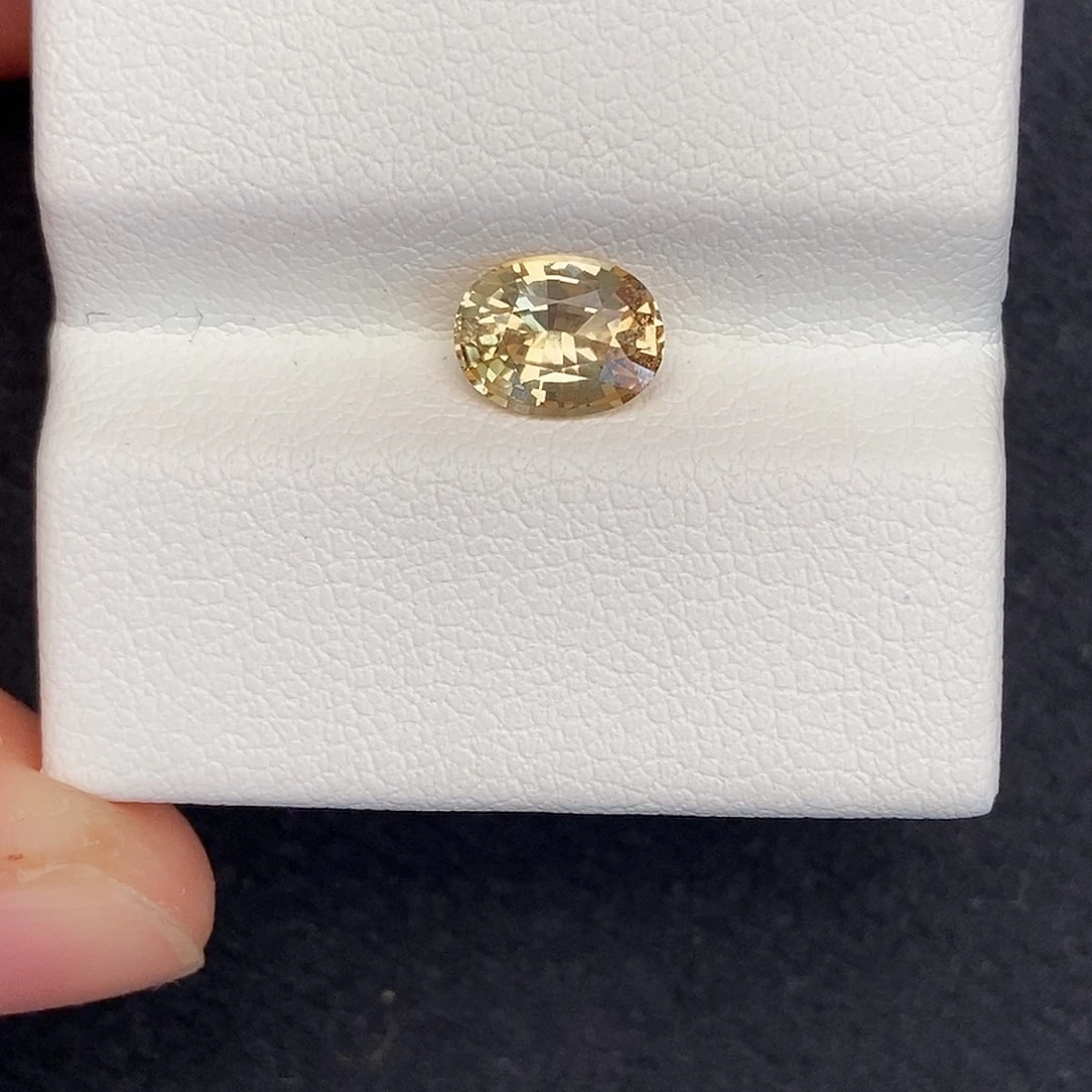 蓝宝石裸石1.04 ct