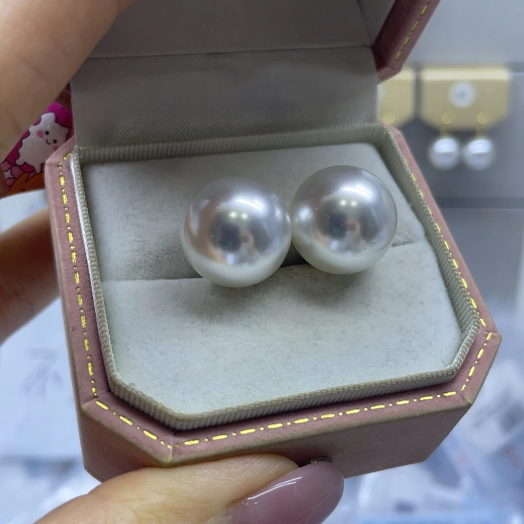 18K金镶嵌耳饰淡水珍珠