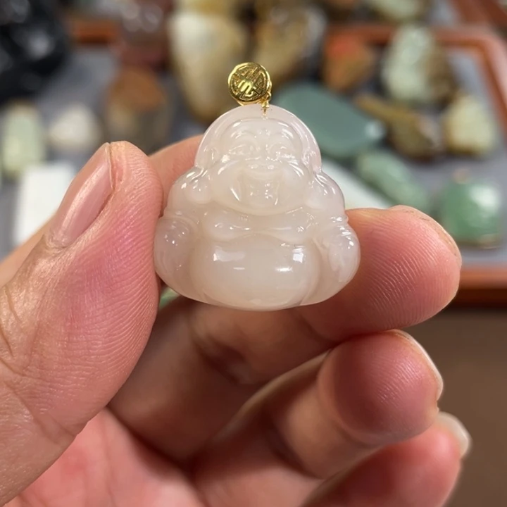 和田玉18K金镶嵌颈饰