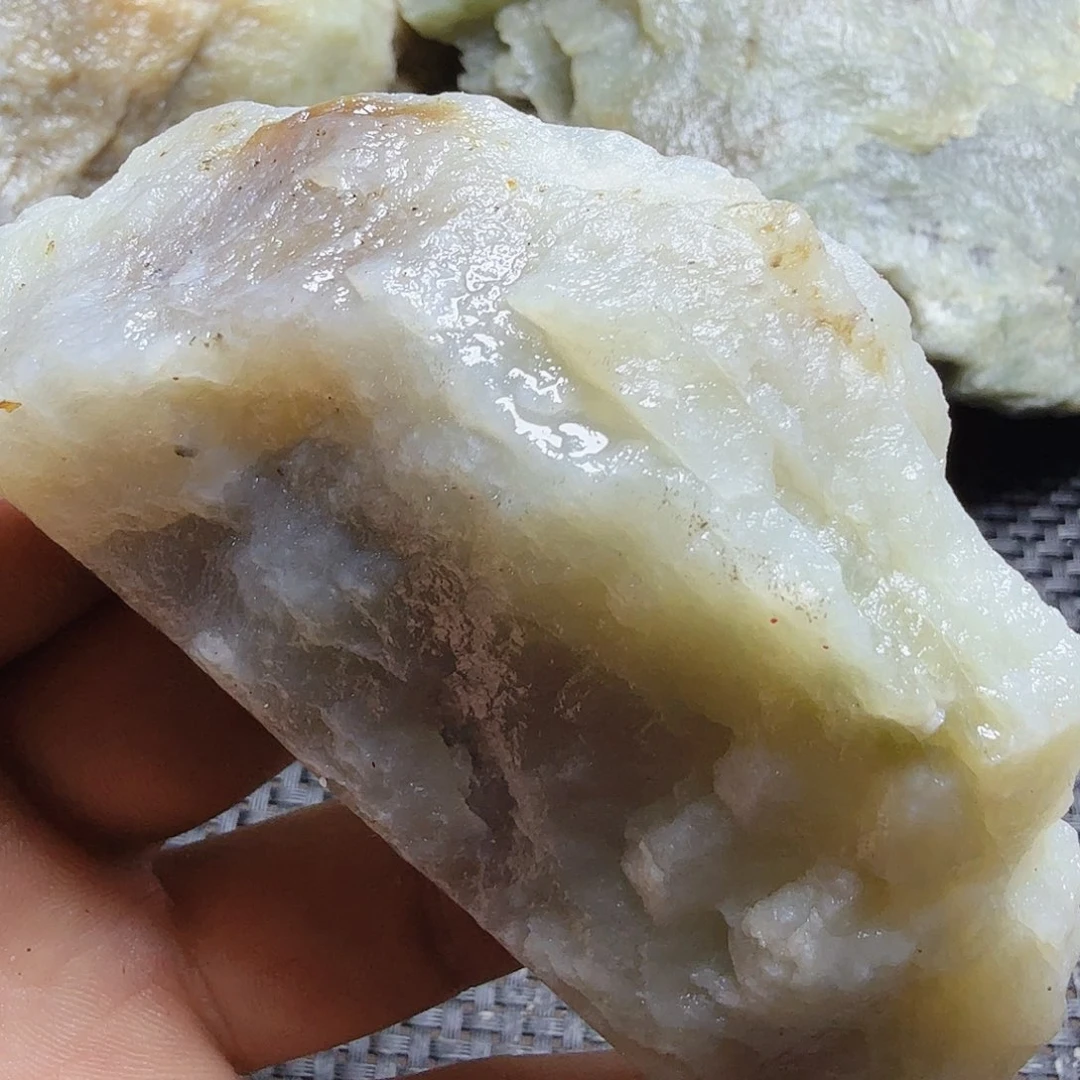 和田玉（糖玉）未镶嵌珠宝半成品